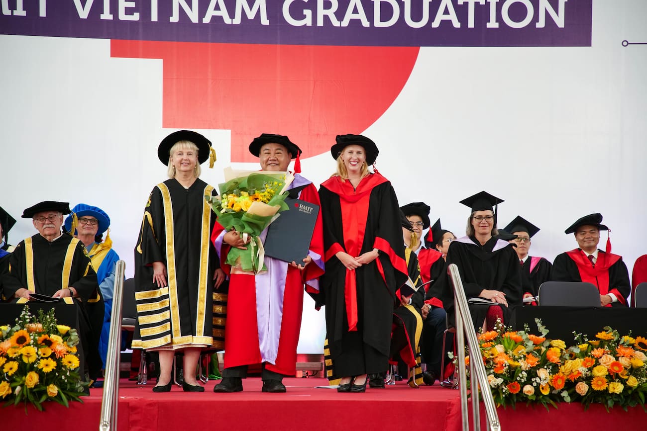 Alt Text is not present for this image, Taking dc:title 'news-2-rmit-vietnam-celebrates-the-largest-ever-group-of-graduates'