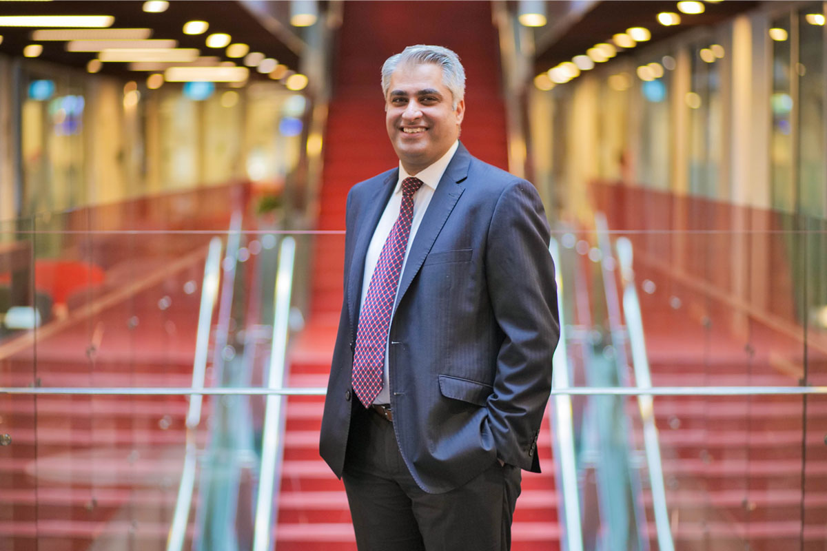 Hossein Davari, Director of the School of English & University Pathways (SEUP)