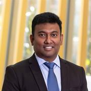 Professor Dilan Robert