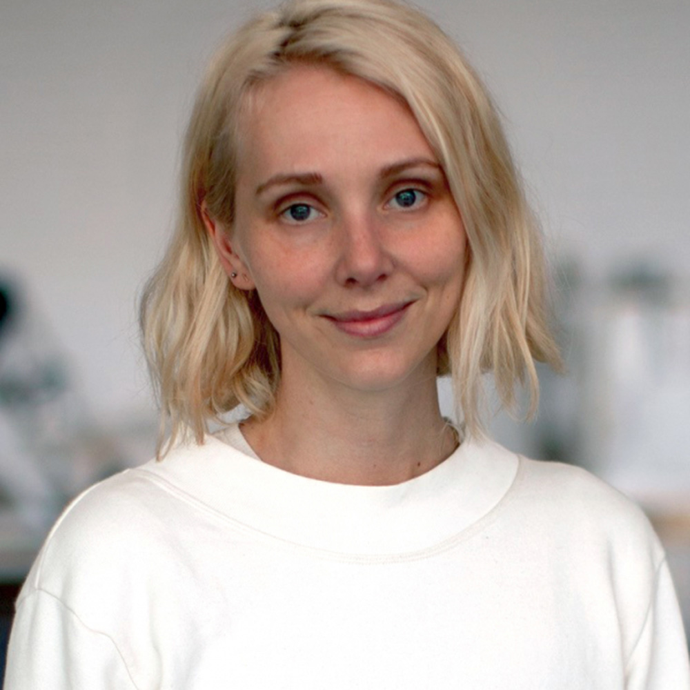 Dr Courtney Holm