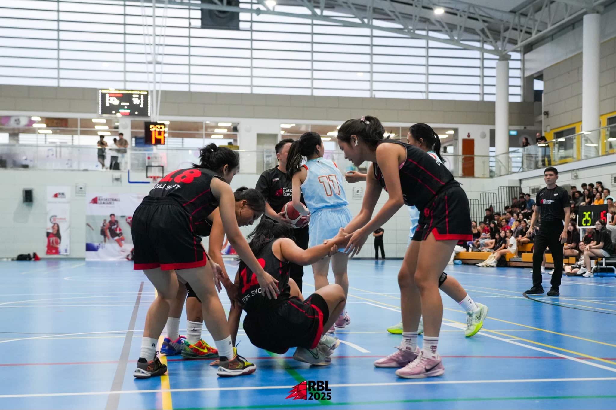 However, as the tournament progressed, their chemistry began to shine. 