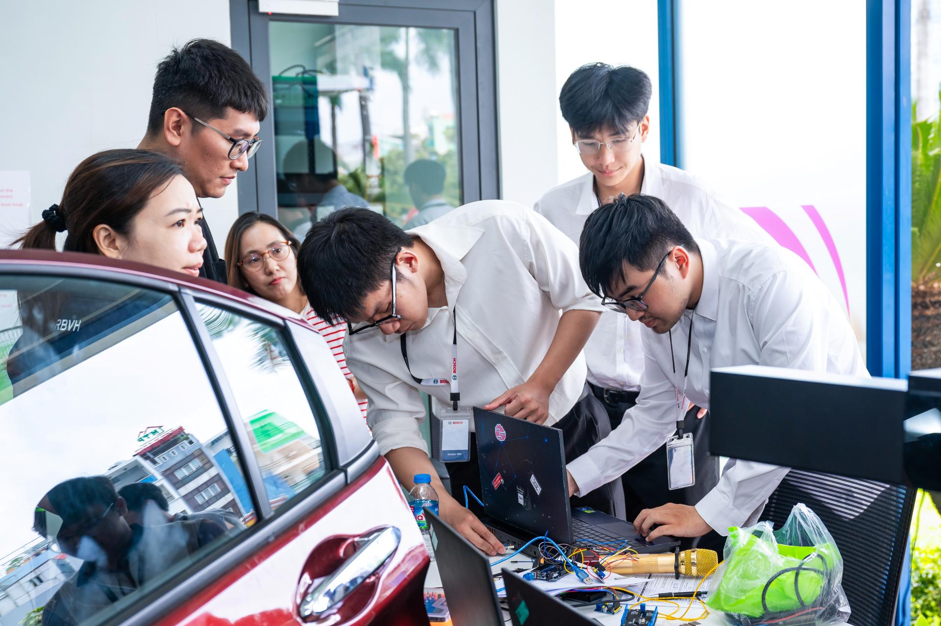 Bosch-code-race-testing-on-model