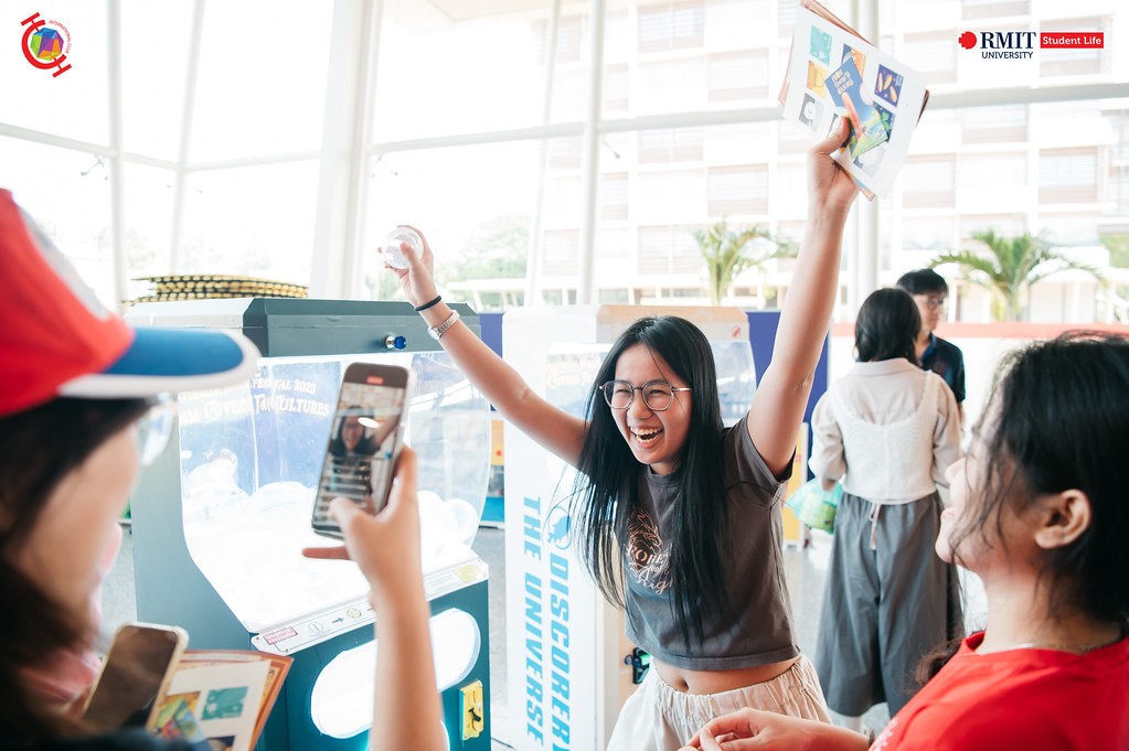 After completing the challenges, everyone had a gift to take home.