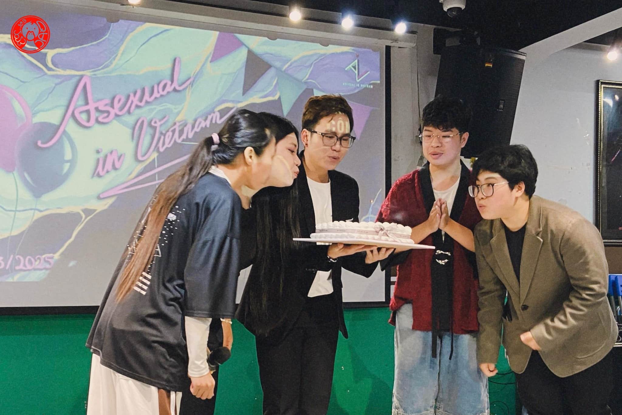 Beyond its impact at RMIT, RQAC extends its reach through local community engagement, evident in its participation in Asexual in Vietnam’s 12th-anniversary celebration 
