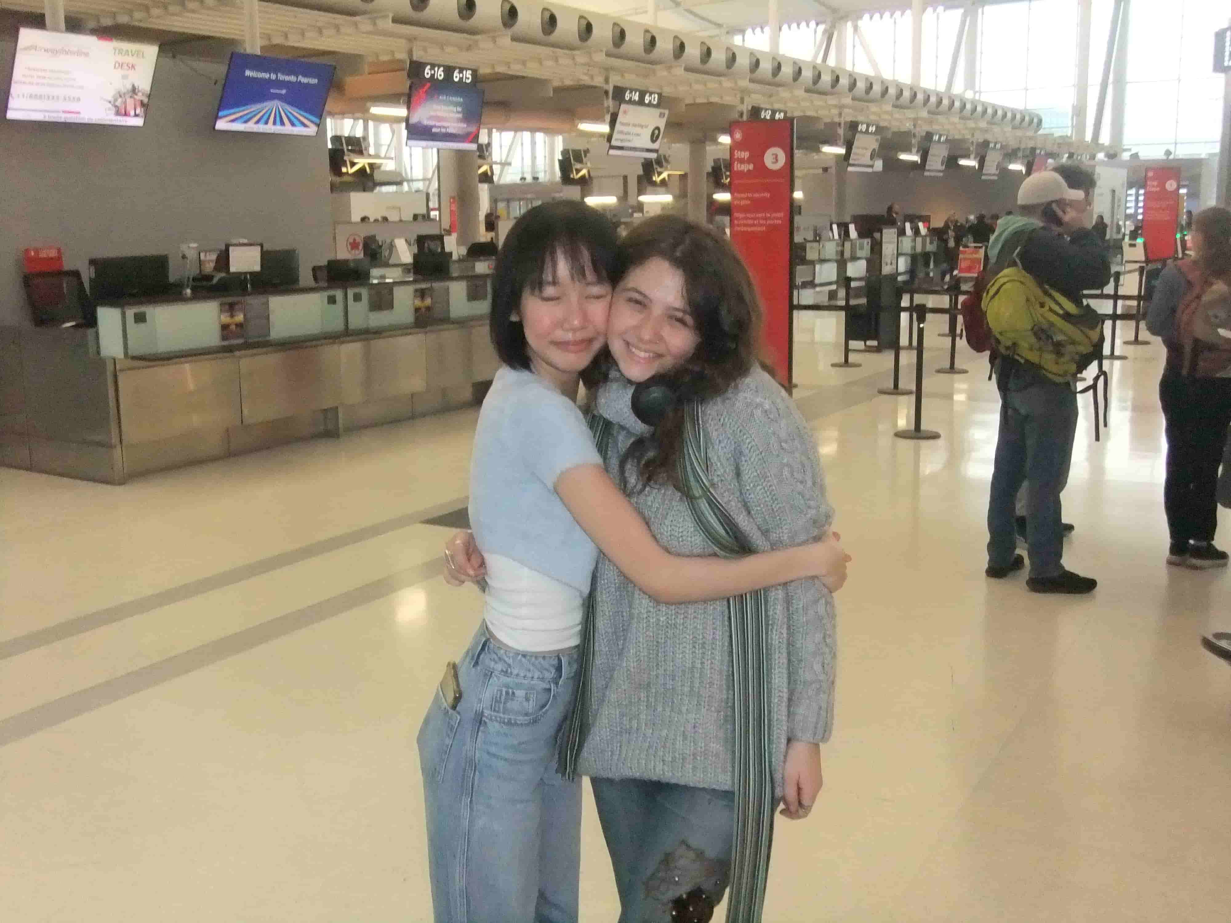 control-kills-flavors-3-trang-with-her-friend