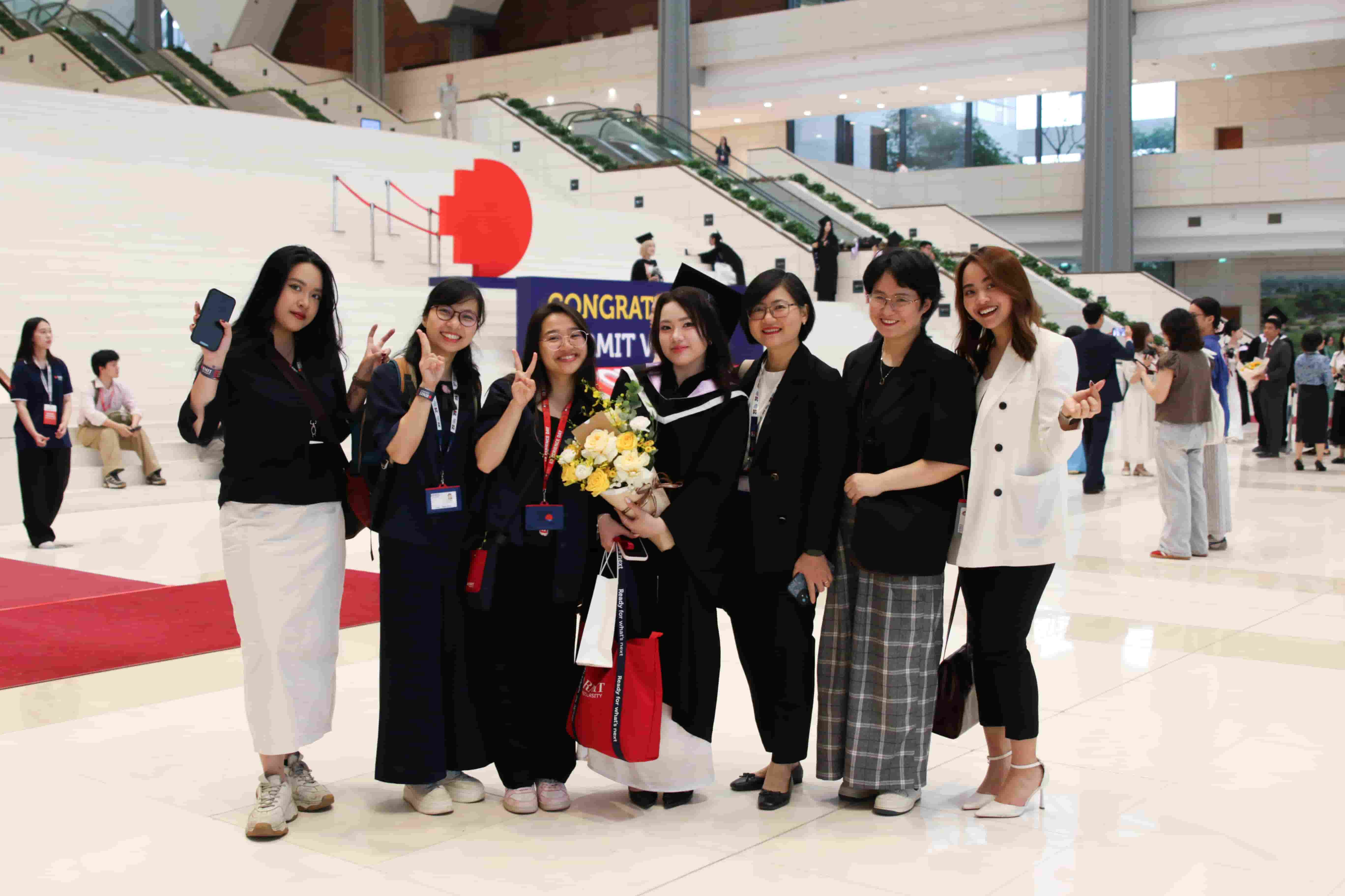 community-congrats-on-grad-1