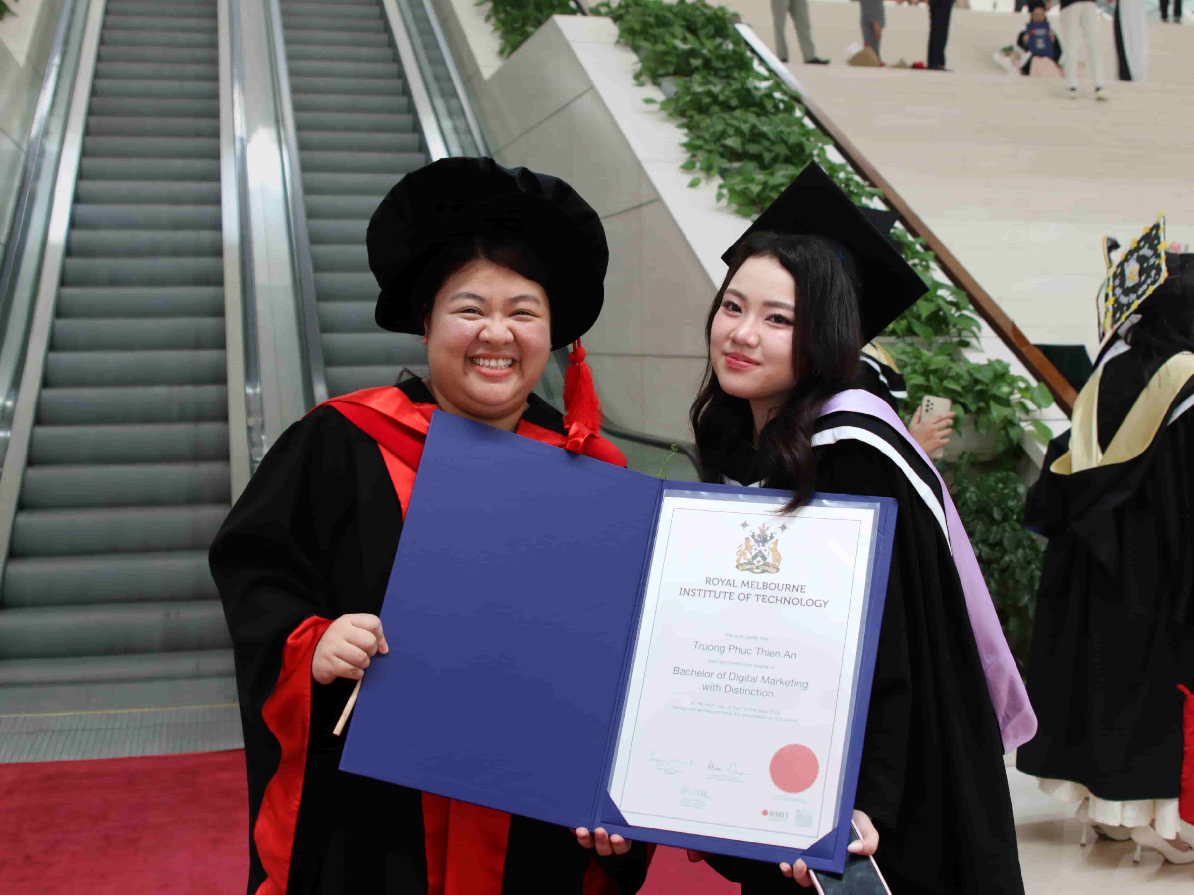 friends-and-lecturers-on-graduation-6