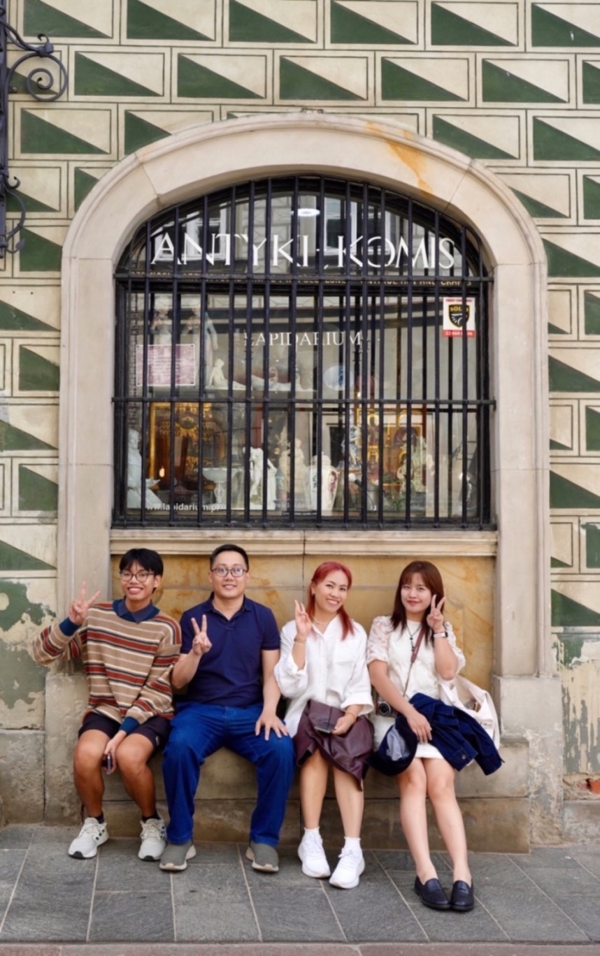 rmit-students-explored-the-city-of-warsaw