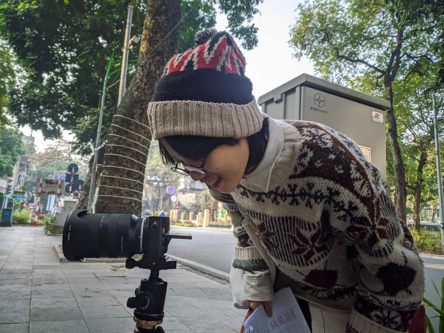 my-tam-1-with-camera