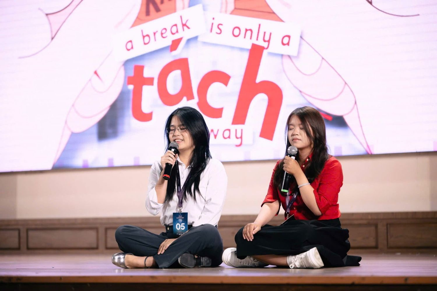 Team TIHI presenting their idea at the Grand Finale, Young Lions 2026. 