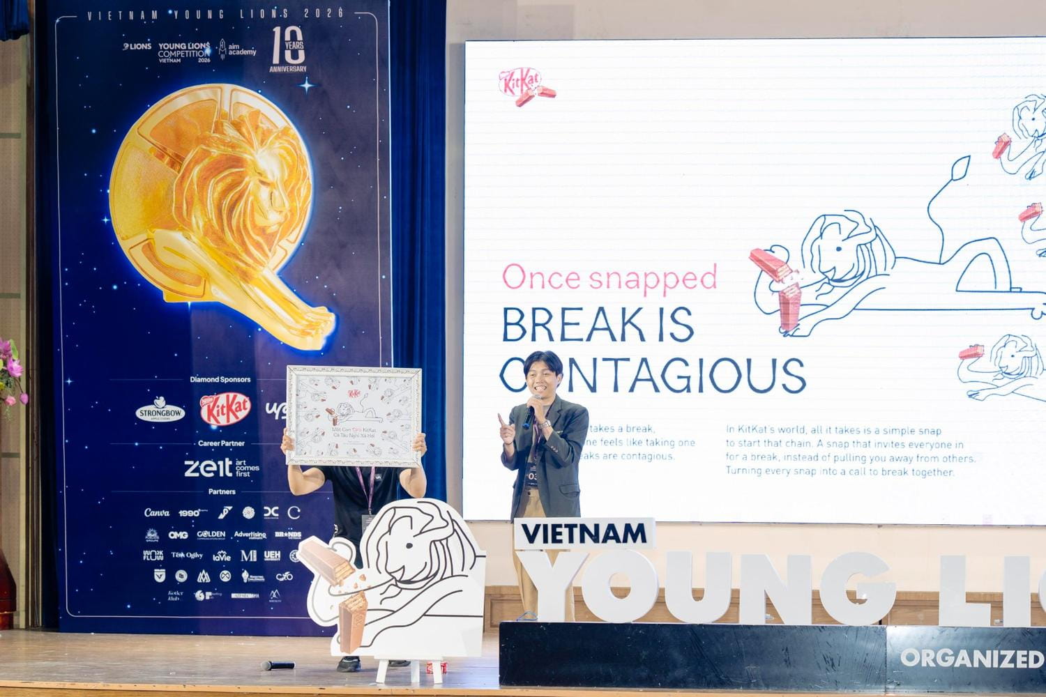 Team Tam Linh presenting their idea at the Grand Finale, Young Lions 2026. 