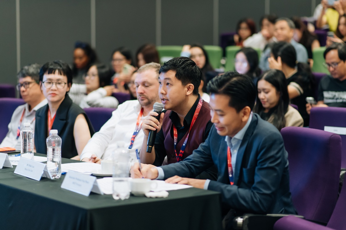 Judges providing feedback during a competition