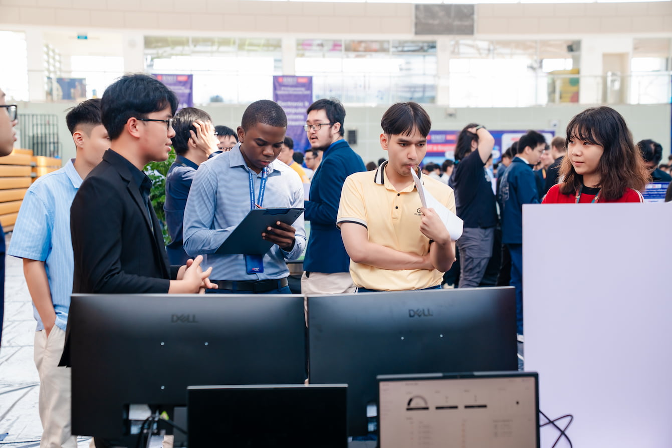 Academic and professional teams within RMIT also contributed to the event by offering career guidance and acting as judges and mentors. 