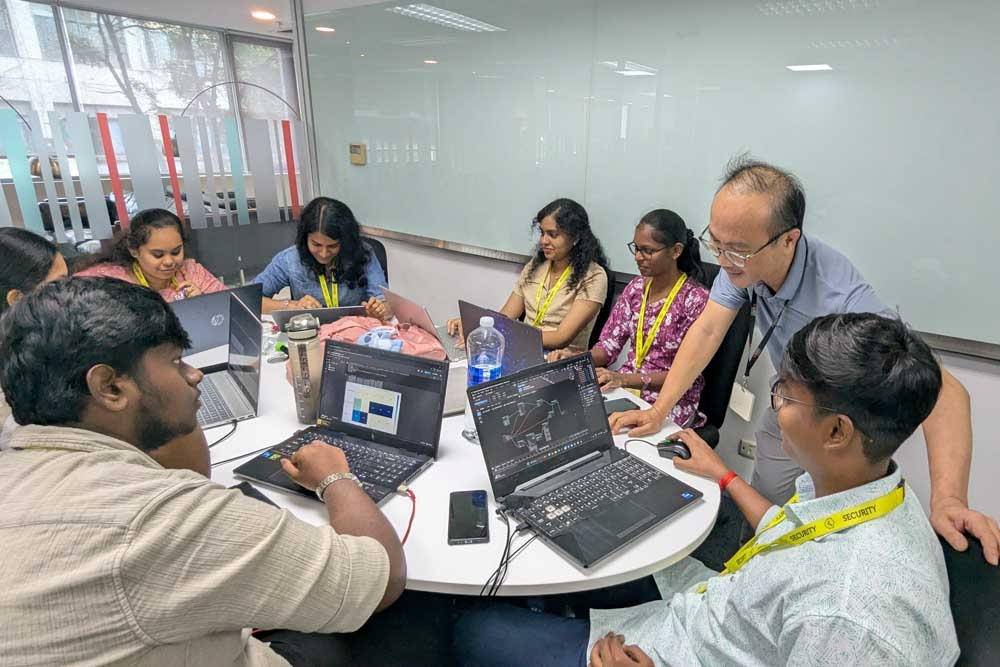 Students discussed their project ideas with a lecturer