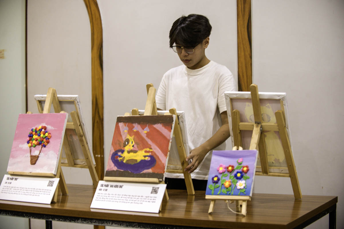 Alt Text is not present for this image, Taking dc:title 'doan-hung-anh-2'