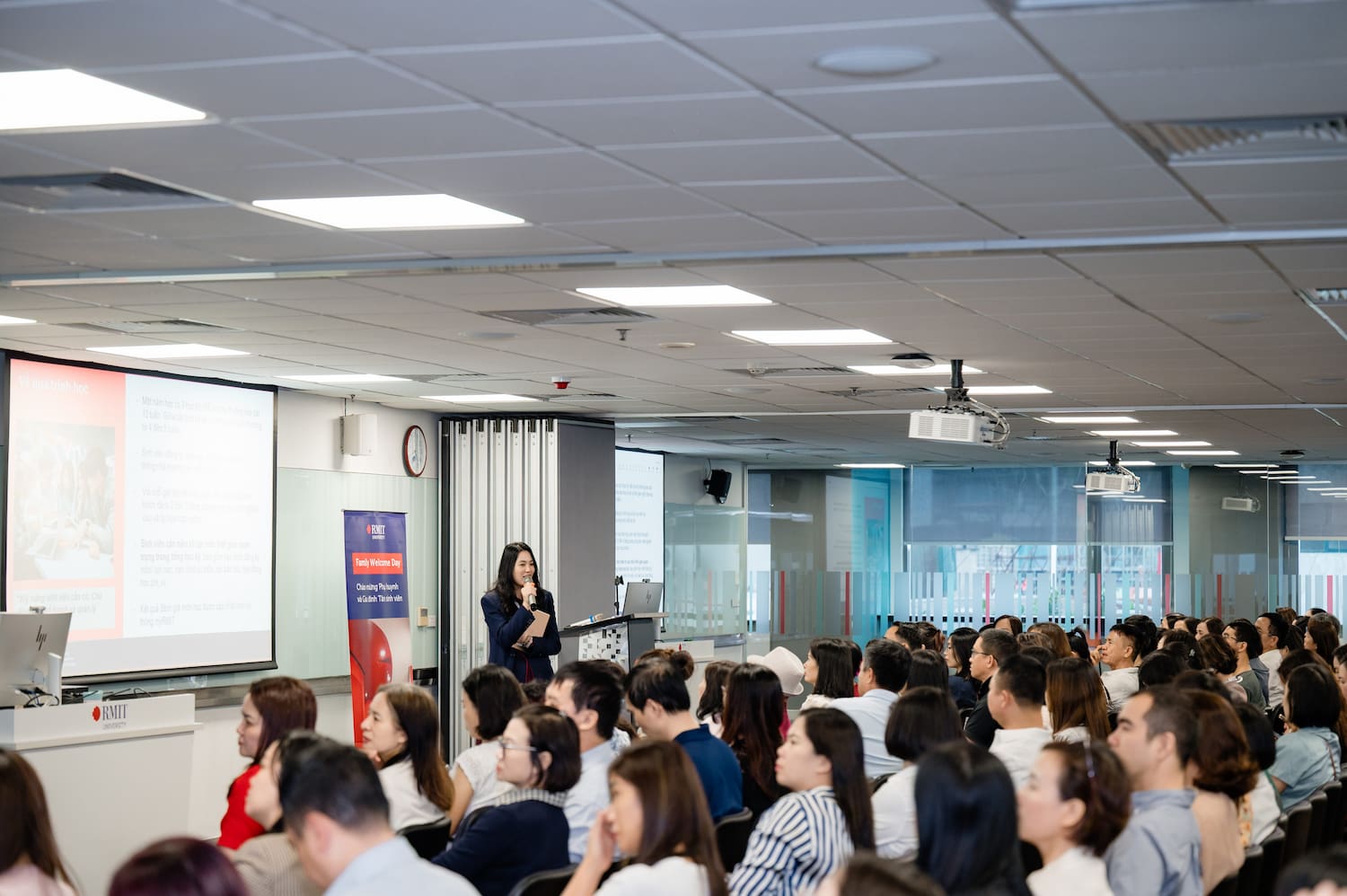 A representative from Family Connect presented services and resources designed to support families in accompanying students throughout their academic journey.