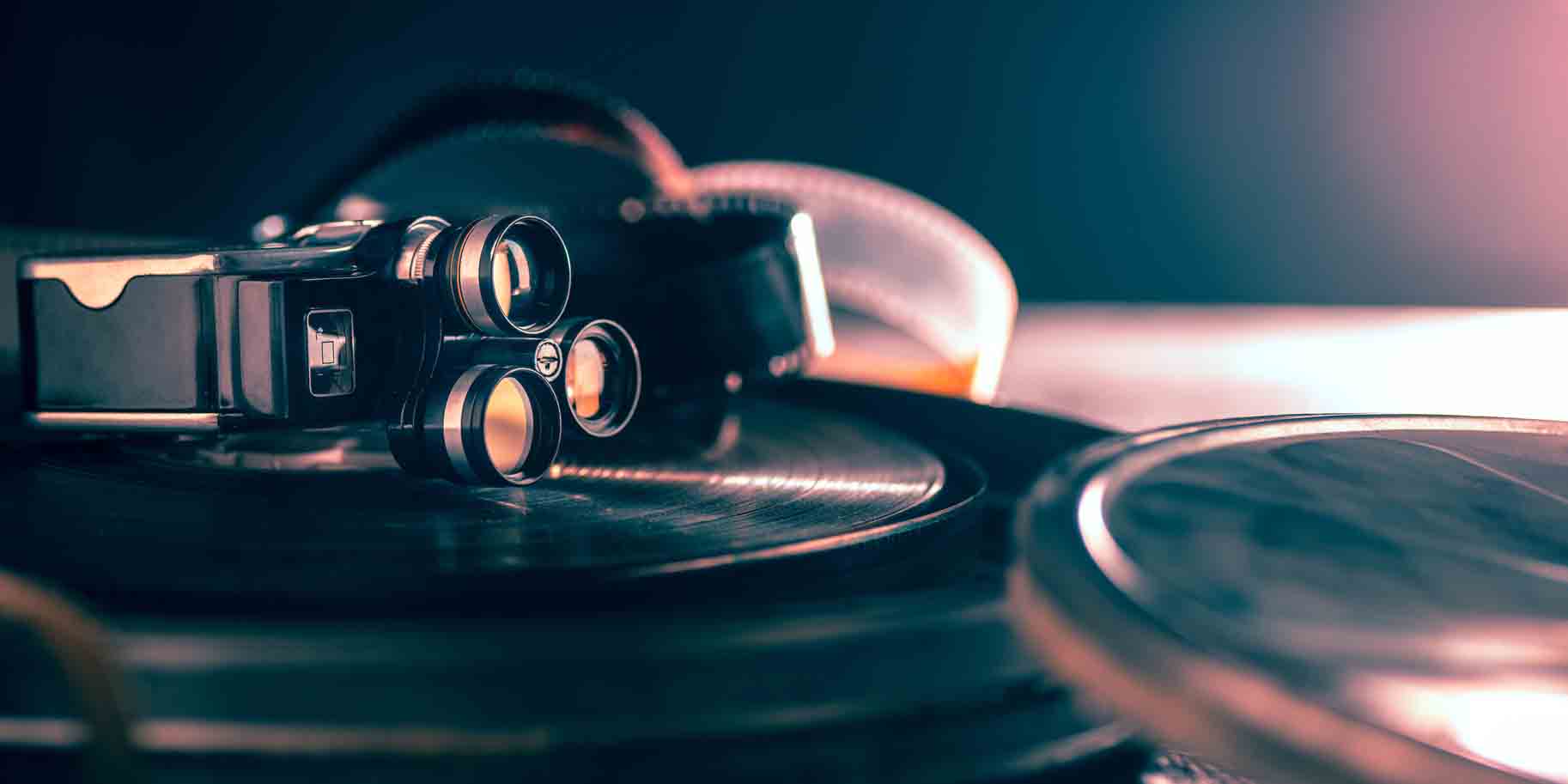 Preserving Vietnamese film heritage remains a big challenge (image: Freepik).