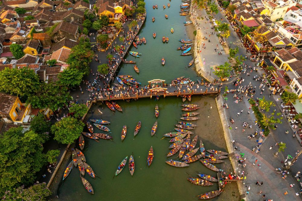 Hoi An ancient town and river with boats