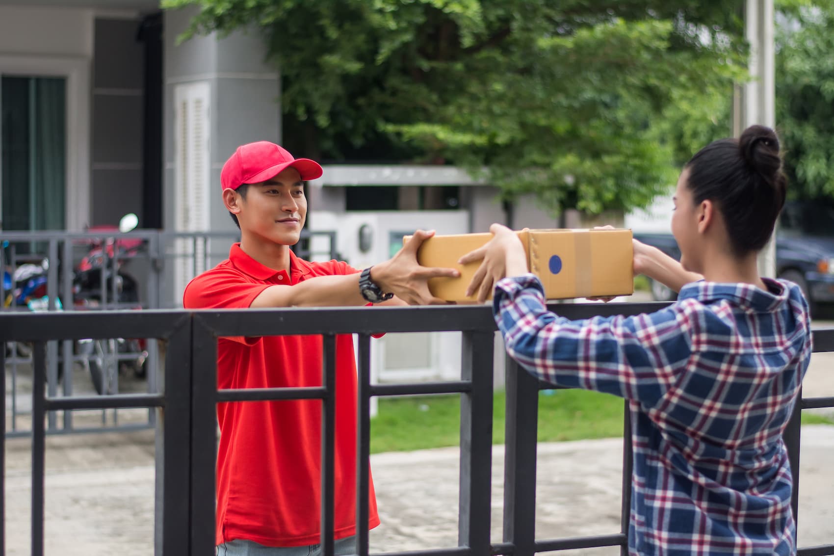 Hoạt động thường nhật ở Việt Nam hiện phụ thuộc nhiều vào các nền tảng số. (Hình: Freepik) 