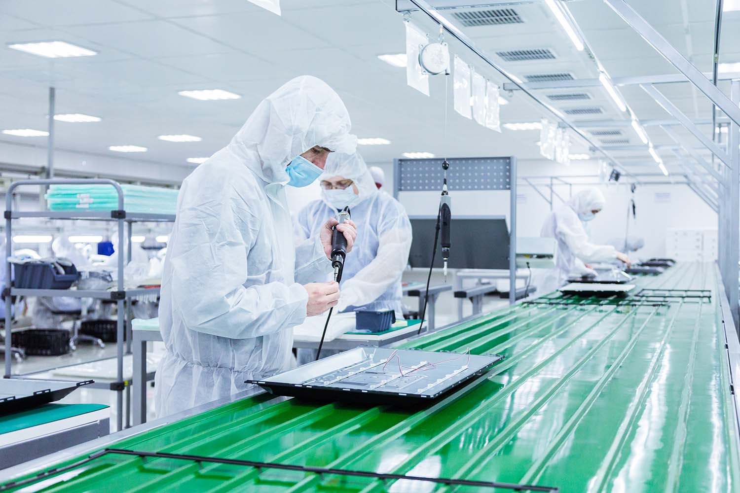 A multifaceted approach should be implemented for addressing human resources challenges in the development of R&D centres in Vietnam (image: Freepik).