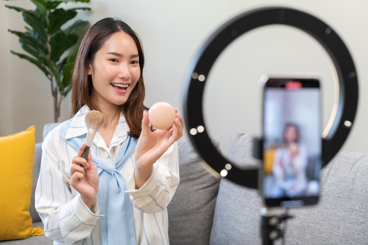 Influencer livestreaming