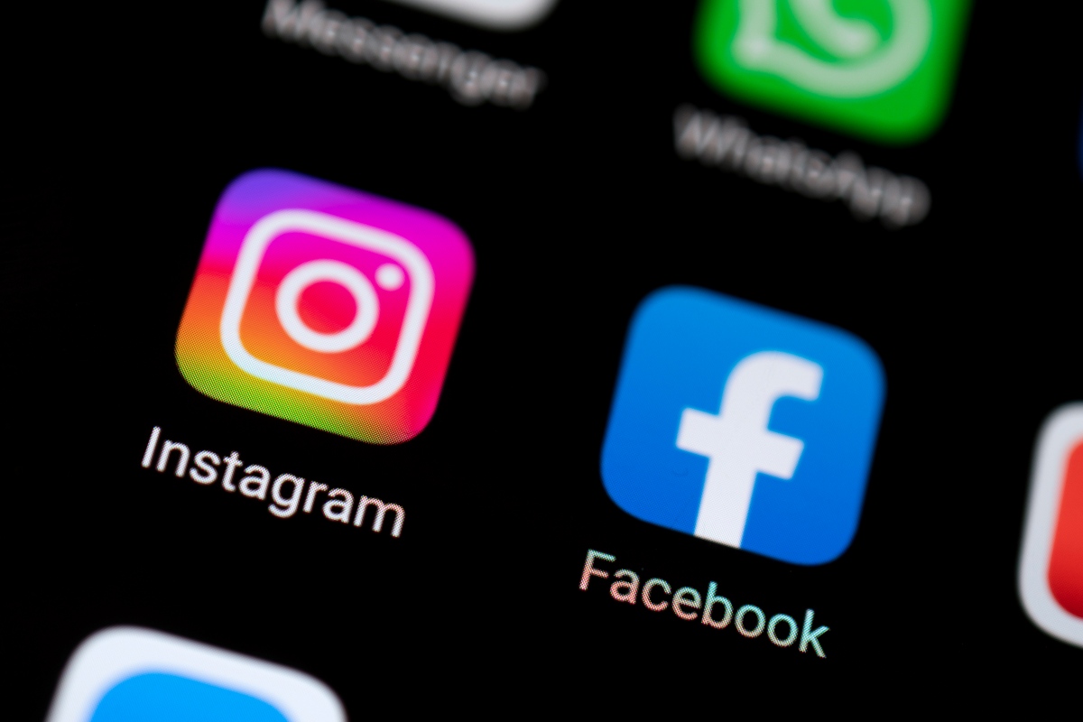 Instagram and Facebook app icons