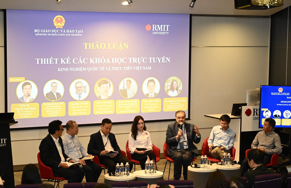 Alt Text is not present for this image, Taking dc:title 'moet-rmit-online-learning-design-workshop-panel-discussion'