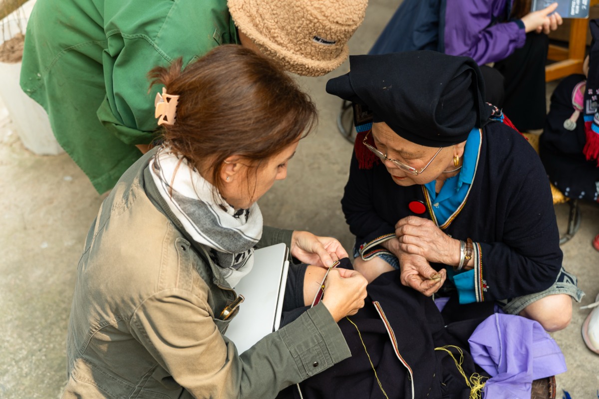 IFFTI 2026 is seen as a powerful opportunity to spotlight Vietnam’s evolving role in sustainable and culturally rooted fashion education. (Photo: Embroidery work of Ms Ly Thi Phuong, Dao Tien ethnic group - Vietnam Design Research Studio)