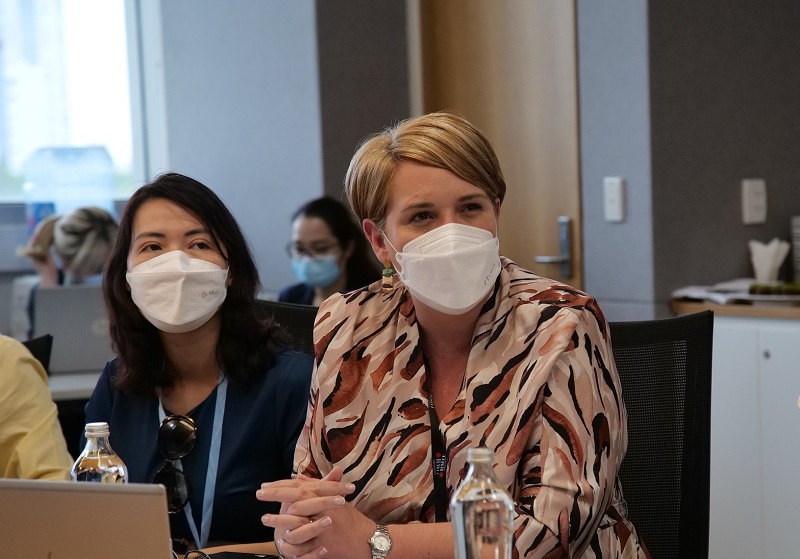 Commissioner for Victoria to Southeast Asia Ms Rebecca Hall (pictured right) spoke at the networking event hosted by RMIT University Vietnam.