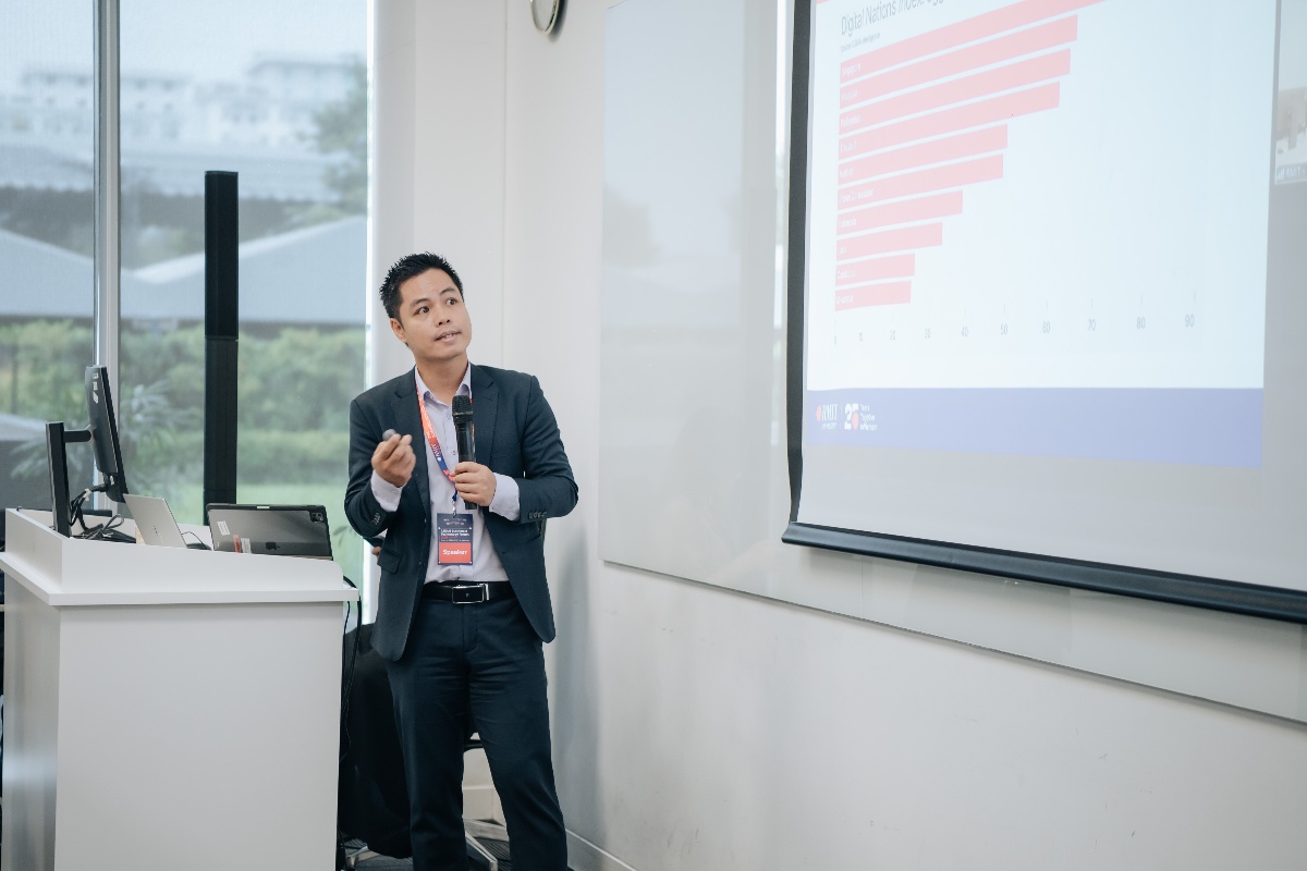 Mr Tran Anh Tuan, Public Sector Lead for Vietnam at Amazon Web Services, highlighted the uneven state of ASEAN’s digital infrastructure. (Photo: RMIT) 