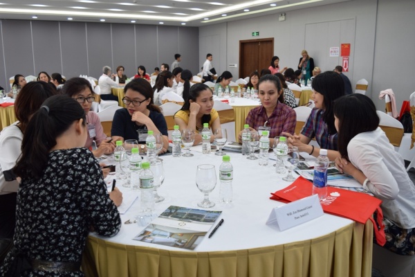 More than 40 local language educators held discussions at the first Teacher Talks in Danang.