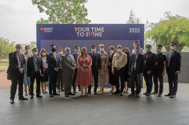 Representatives from government and industry met to promote trade and investment cooperation in ICT between Vietnam and the state of Victoria.