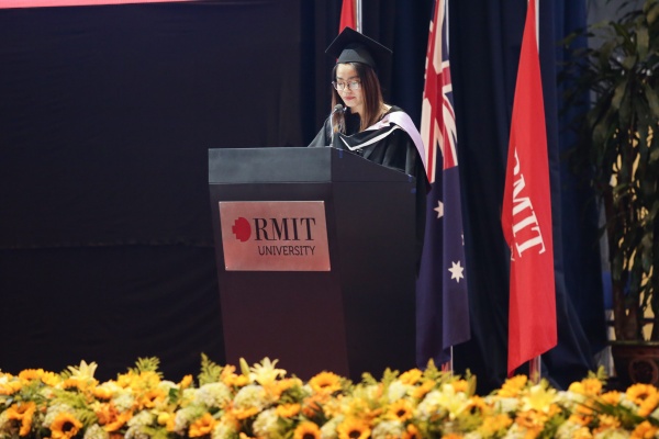 Nhung also urged her fellow graduates to have the courage to take on risks.