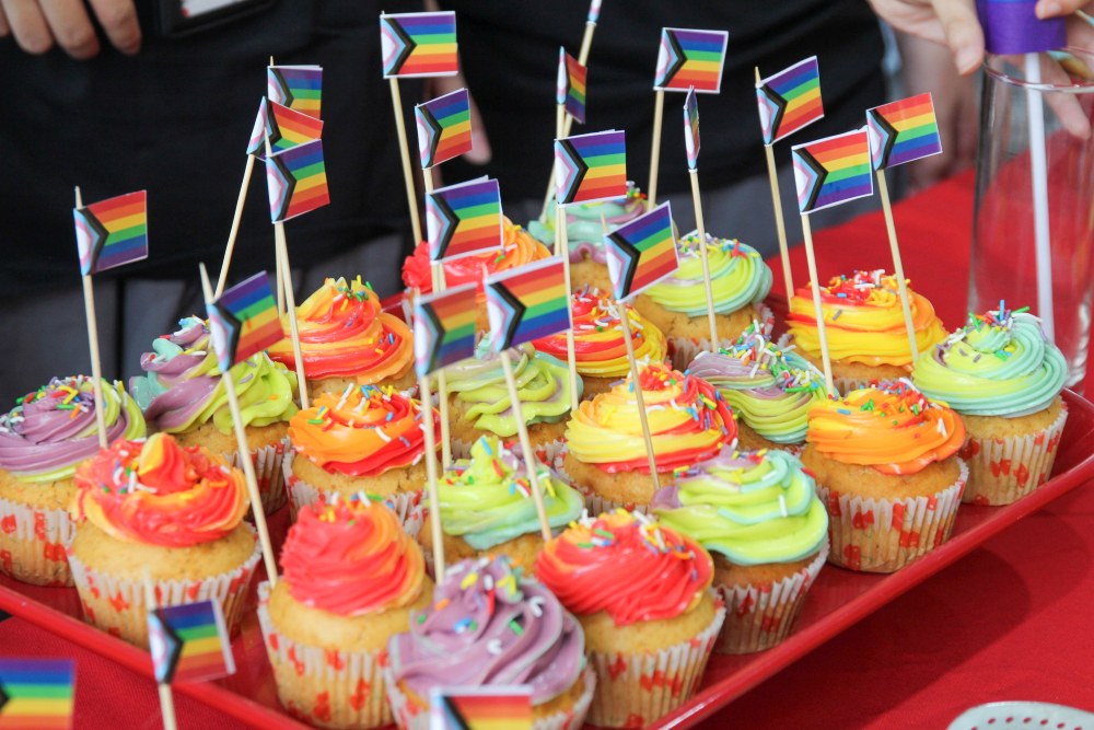 Rainbow cupcakes
