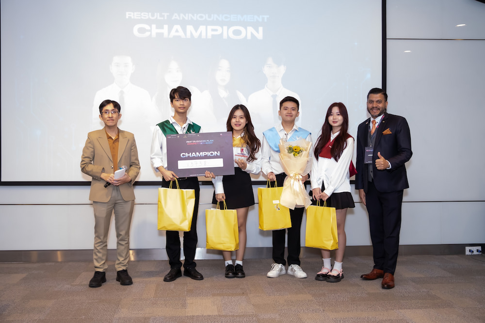 Đội V3738 với ban tổ chức