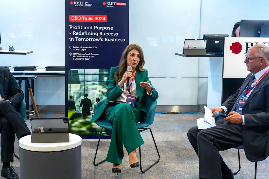 Tiến sĩ Rita Mokbel, Giám đốc Ericsson Việt Nam, phát biểu trong phiên tọa đàm.