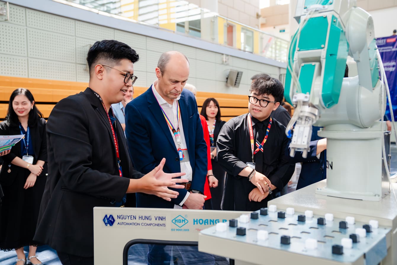 The showcase demonstrated the strength of RMIT’s academic programs and the University’s deep integration with Vietnam’s growing innovation ecosystem. 