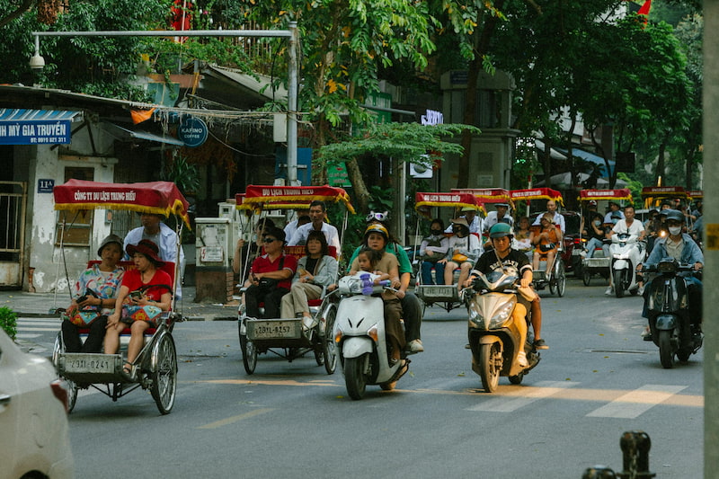 thumbnail-cyclo-hanoi-vietnam.jpg