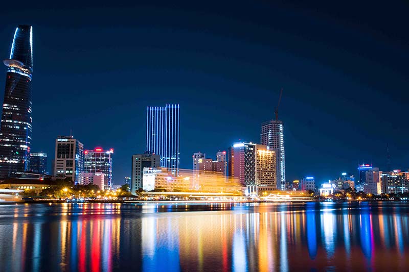 thumbnail-saigon-river-ho-chi-minh-city-at-night-800x533.jpg