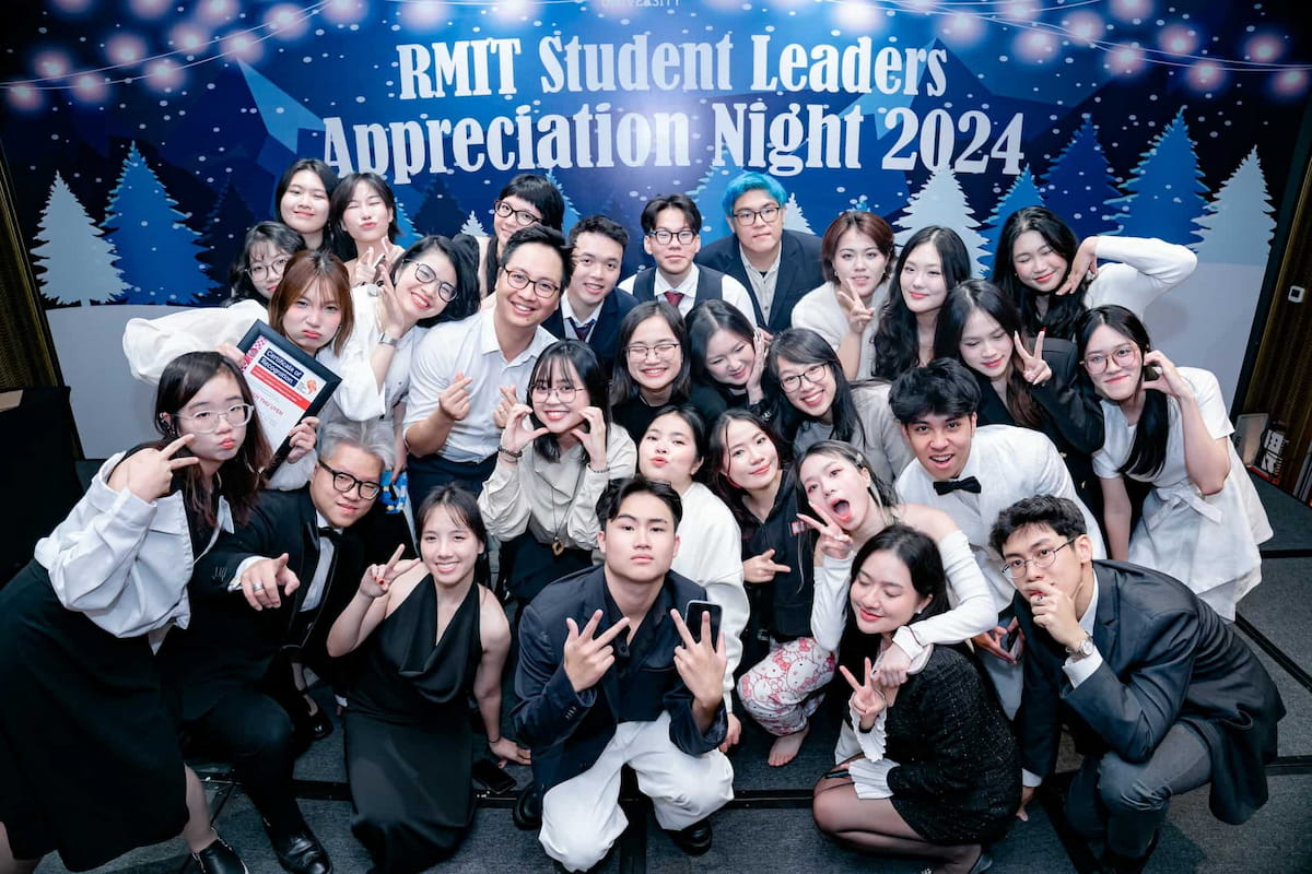 nguyen-thi-phuong-linh-photo-rmit-with-student-leaders-2024.jpg