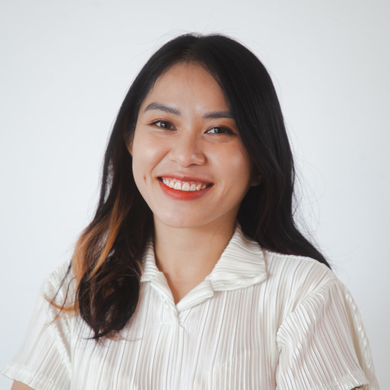 uyen-nguyen-library-team.jpg
