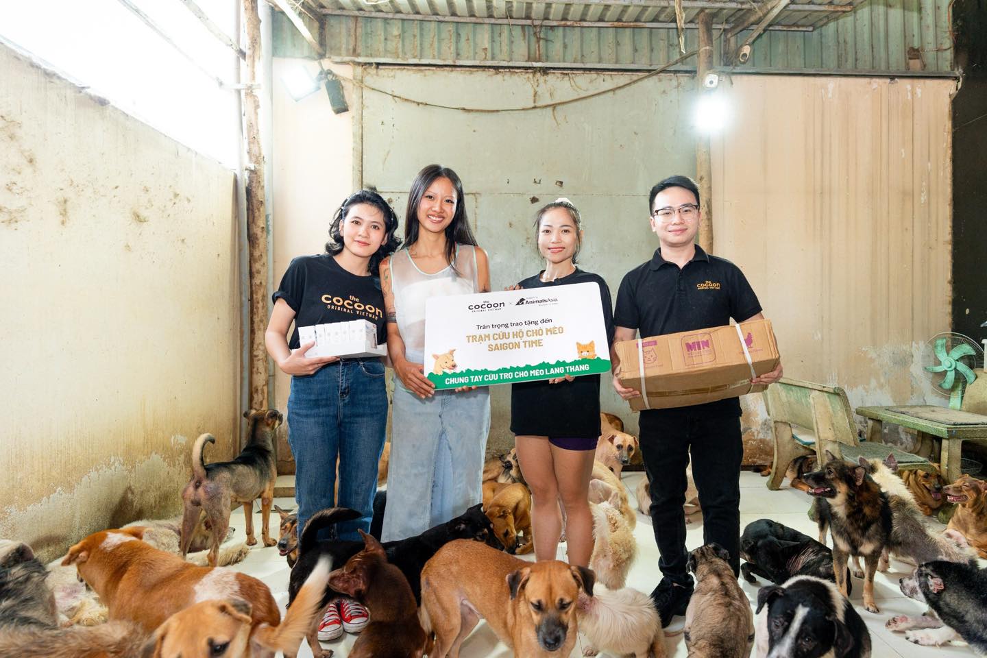 Cocoon donates to the dog and cat conservation station