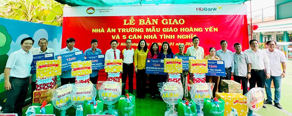 Handover of canteen and gratitude houses event.