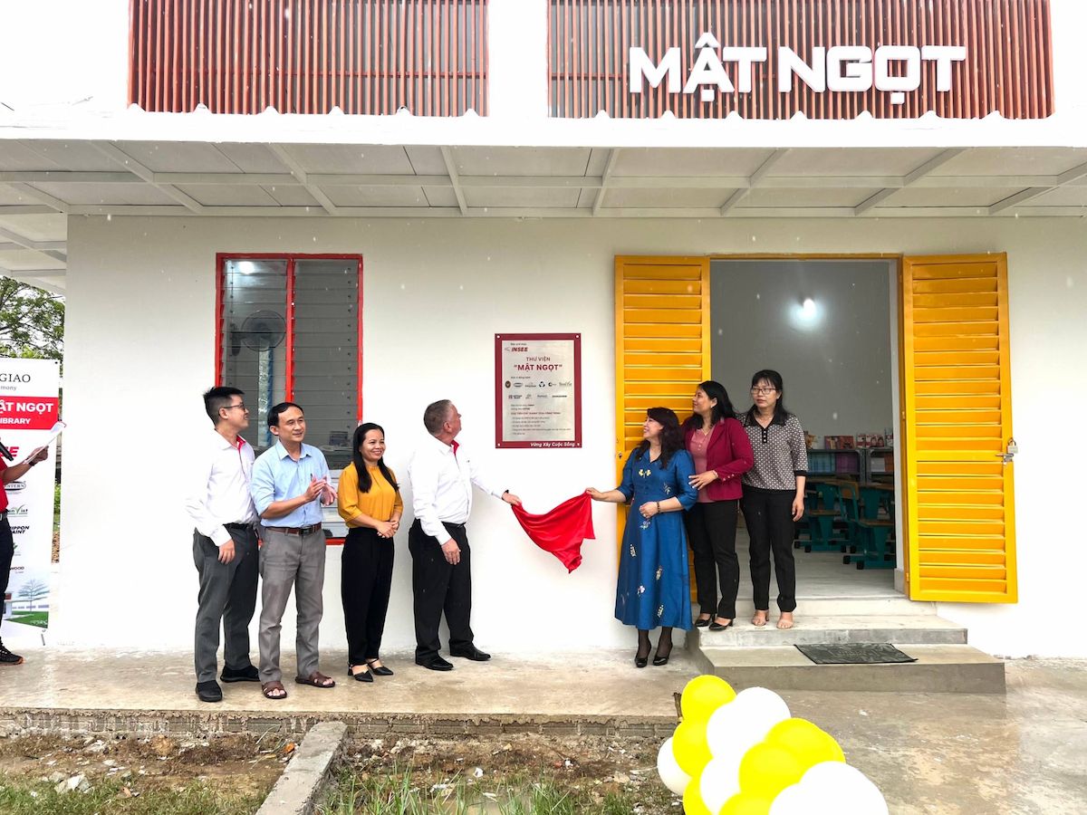 handover ceremony Mat Ngot library 
