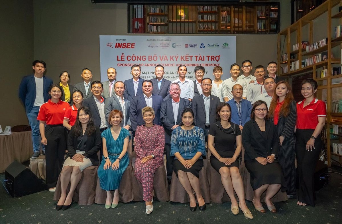 INSEE prize sponsorship singing ceremony