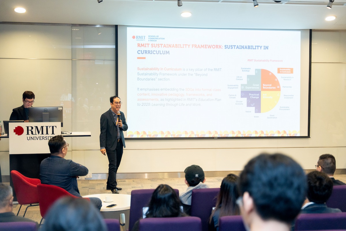 Associate Professor Nguyen Van Thang Long presents the Sustainability Hub for Educators digital platform