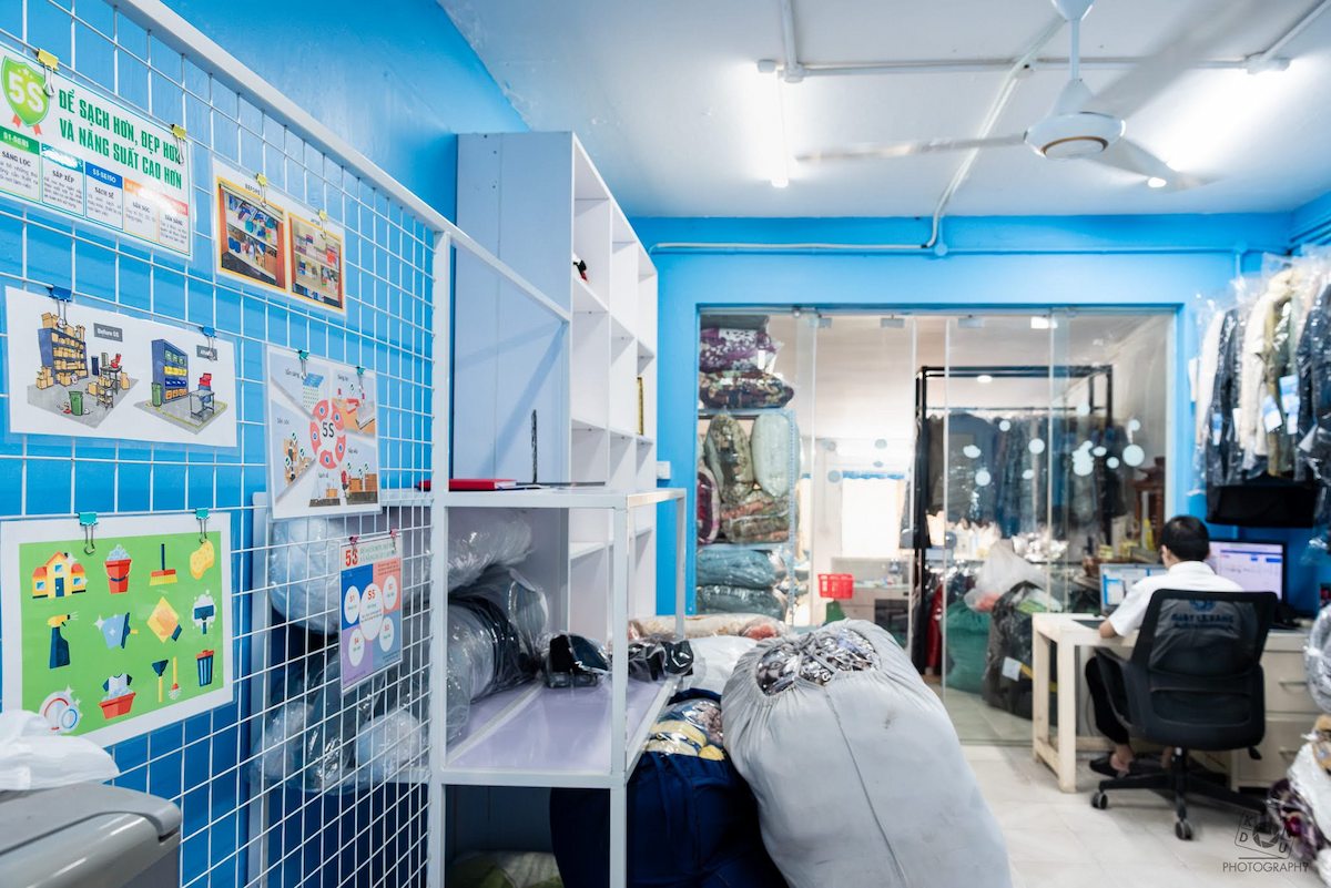 Sang Laundry shop from inside