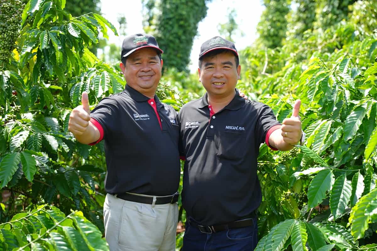 Coffee 2 men thumbs up 1200x800