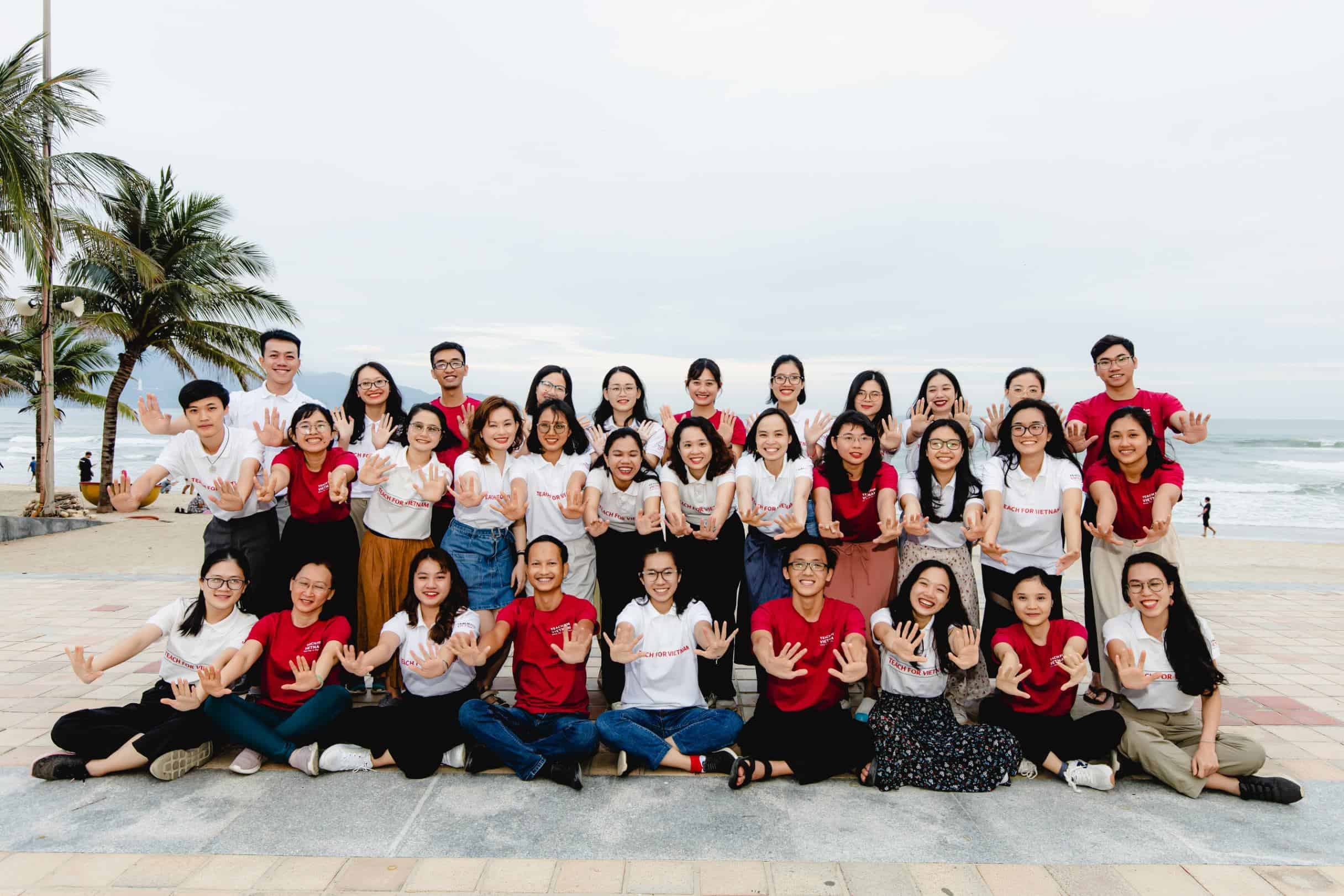 Teach For Vietnam fellows group photo