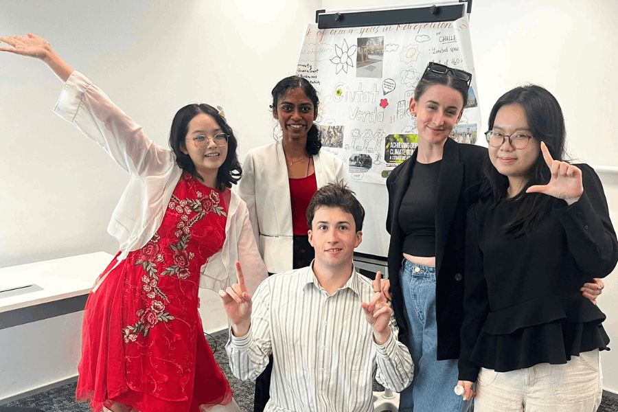 rmit-students-working-on-project-at-workshop.png